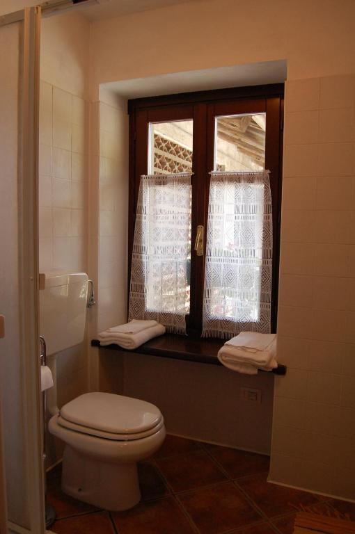 Agriturismo 'D Raine Montelupo Albese Quarto foto