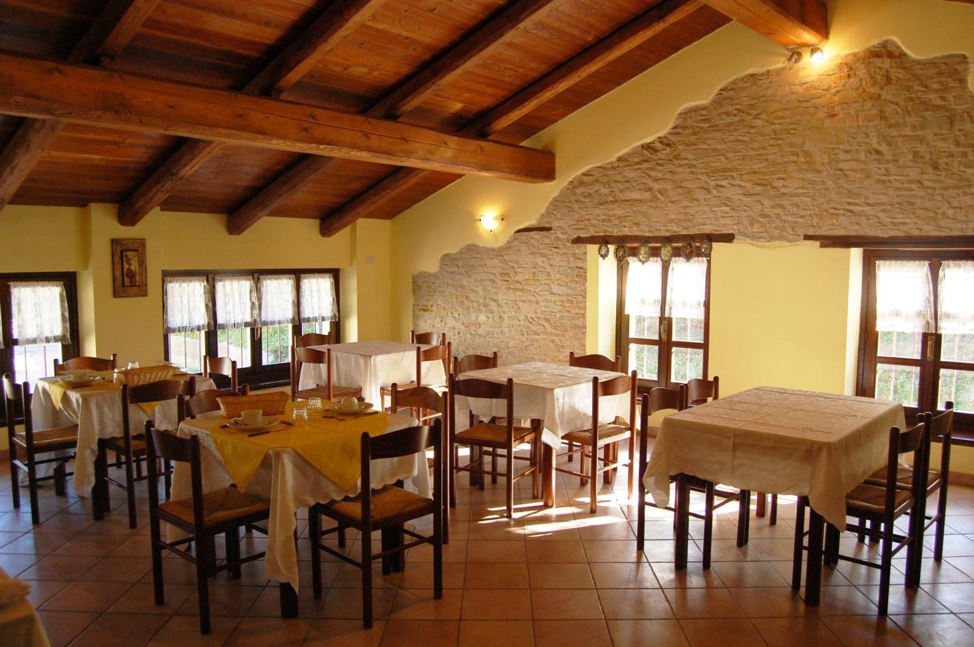 Agriturismo 'D Raine Montelupo Albese Exterior foto